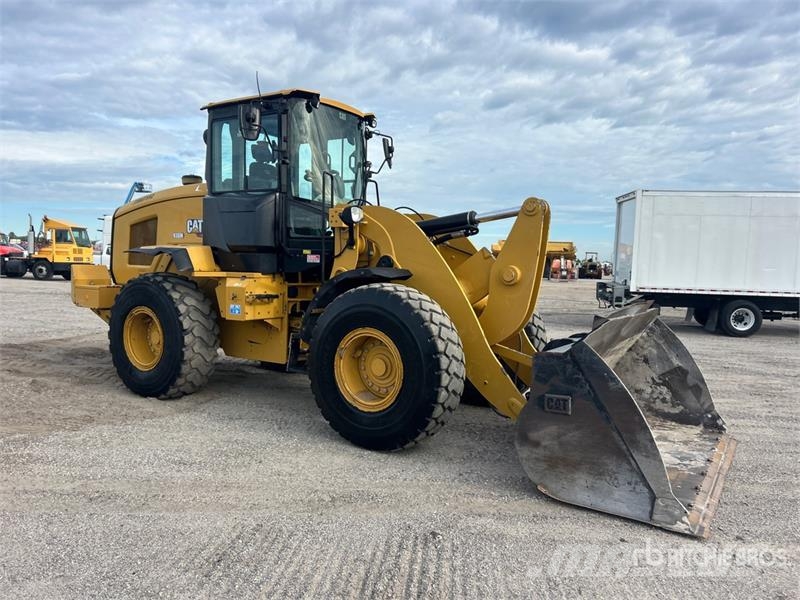 CAT 938M Rataslaadurid
