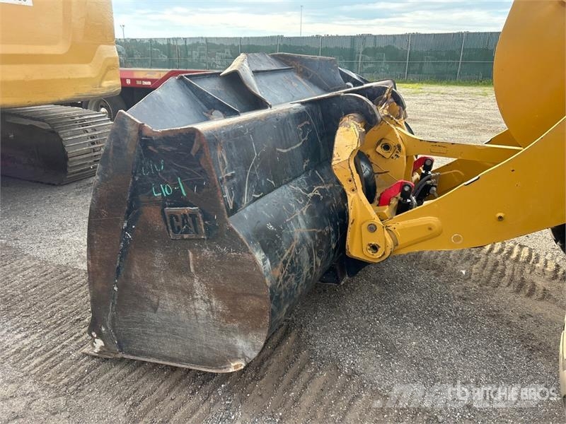 CAT 938M Rataslaadurid