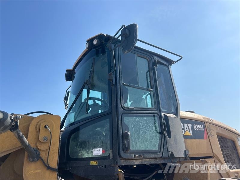 CAT 938M Gumikerekes homlokrakodók
