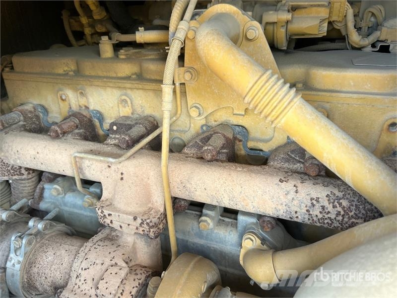 CAT 938M Gumikerekes homlokrakodók
