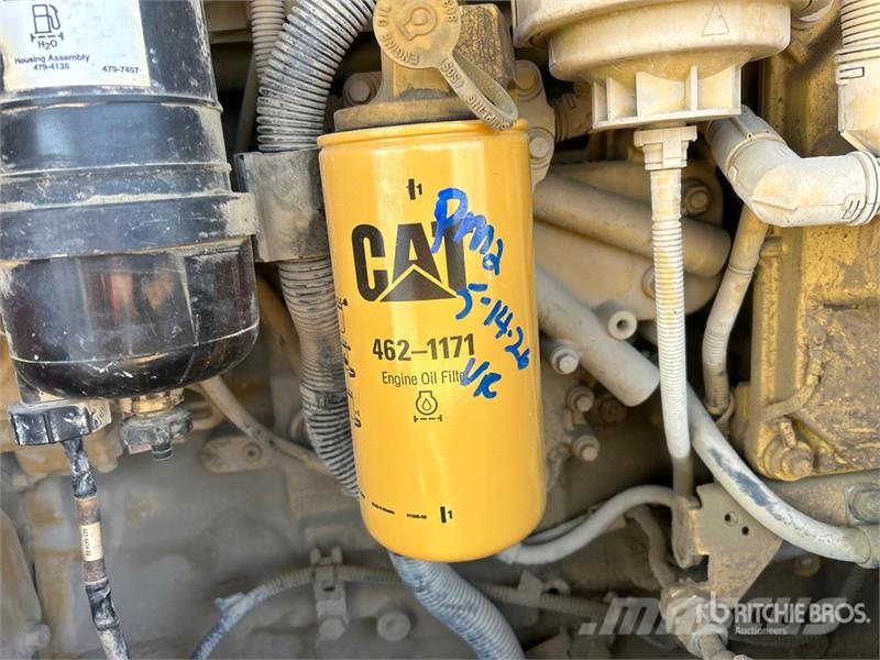 CAT 938M Gumikerekes homlokrakodók