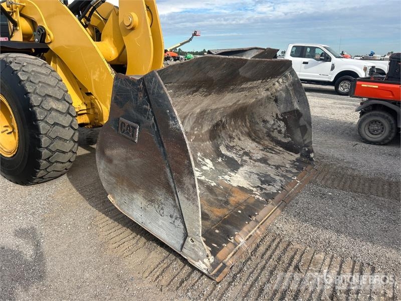 CAT 938M Rataslaadurid