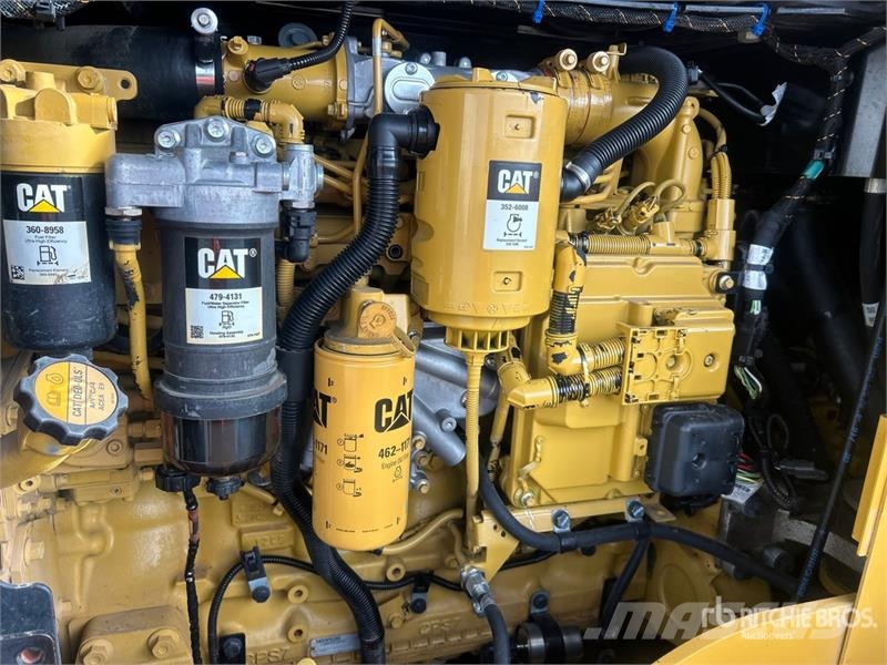 CAT 938M Rataslaadurid