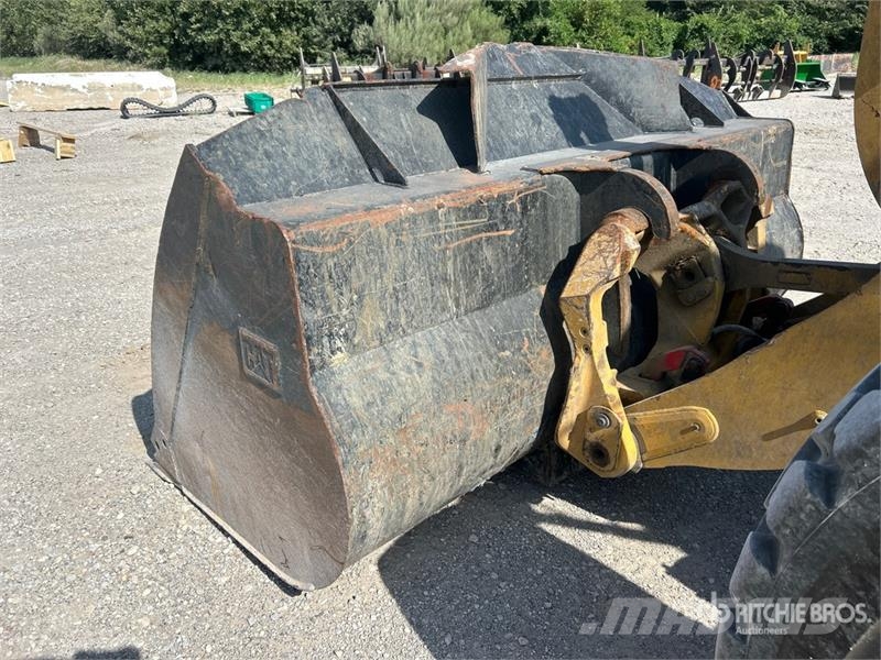 CAT 938M Gumikerekes homlokrakodók