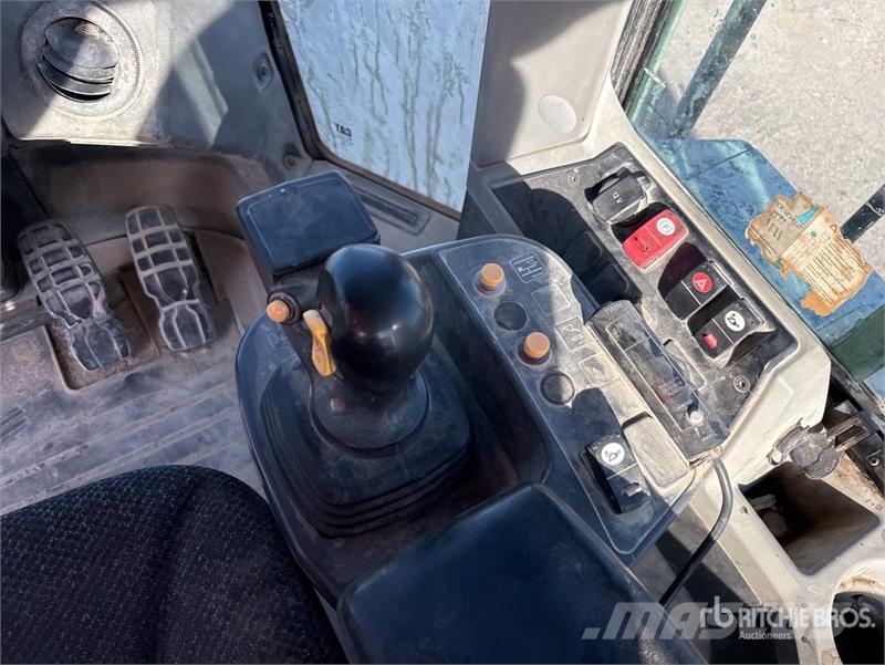 CAT 950M Wheel Loader Gumikerekes homlokrakodók