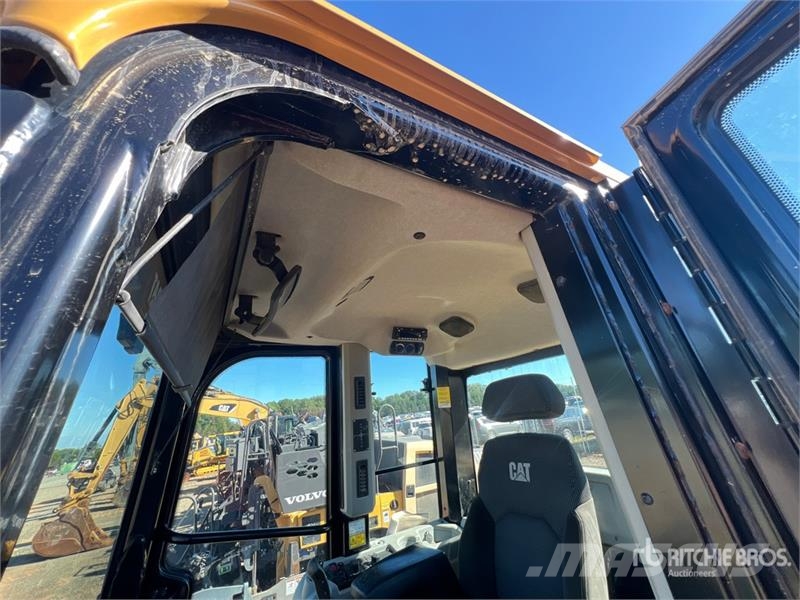 CAT 953 Larvebåndslæssere