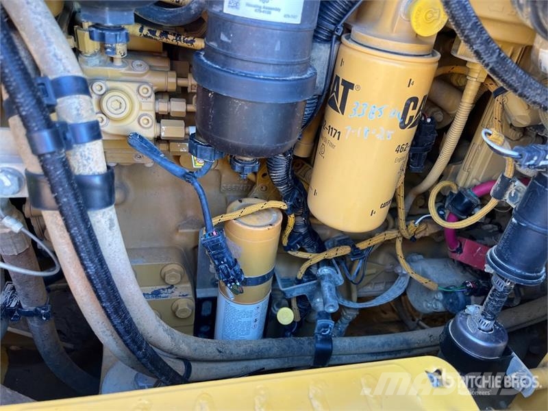 CAT 953 Larvebåndslæssere