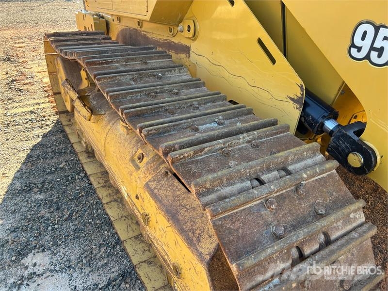 CAT 953 Larvebåndslæssere