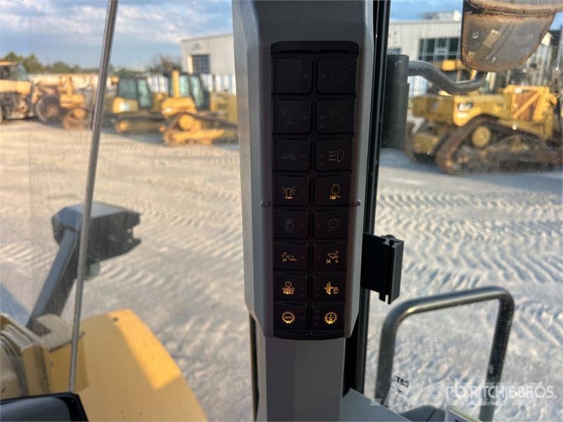 CAT 962 Wheel Loader Kolesové nakladače