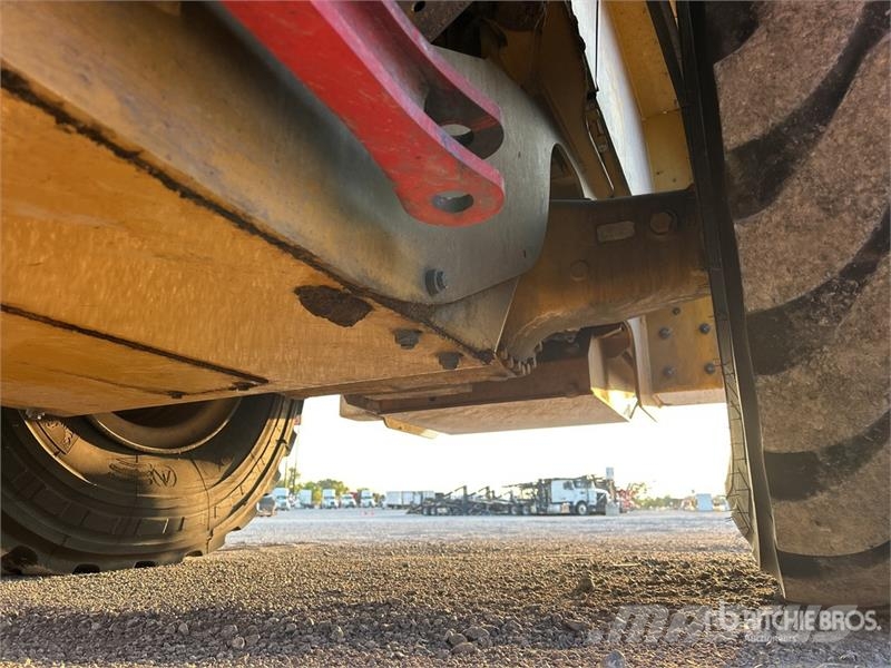 CAT 962 Wheel Loader Kolesové nakladače