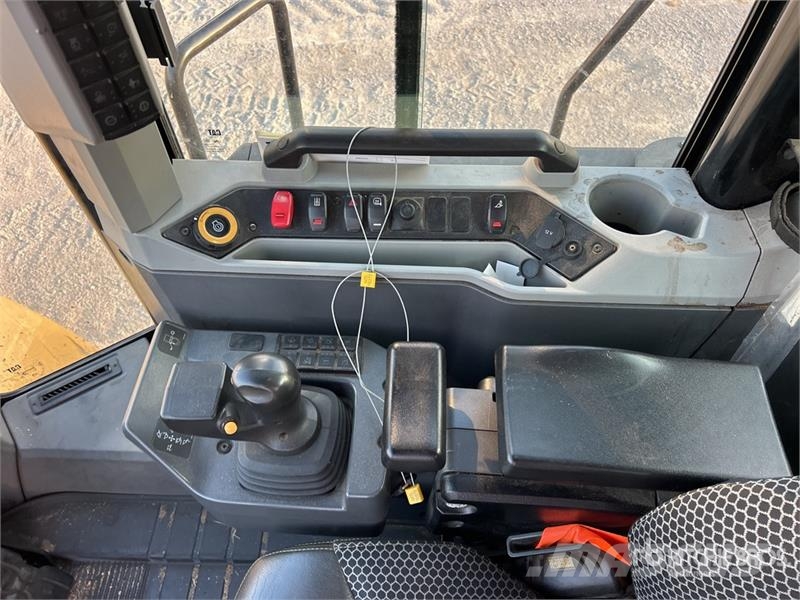 CAT 962 Wheel Loader Kolesové nakladače