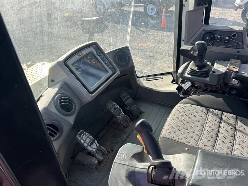 CAT 966K Wheel Loader 휠로우더