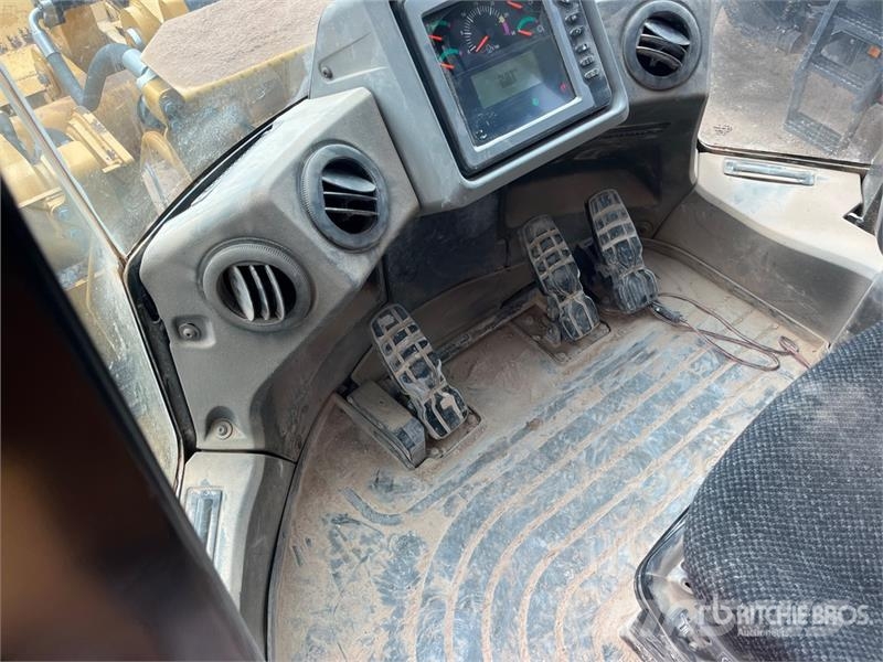 CAT 966K Wheel Loader Wheel loaders