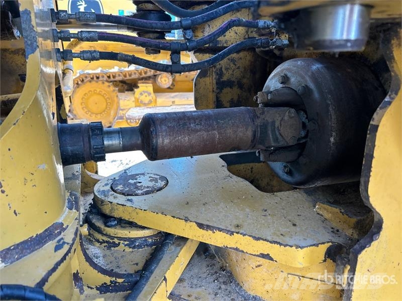 CAT 966K Wheel Loader Kolesni nakladalci