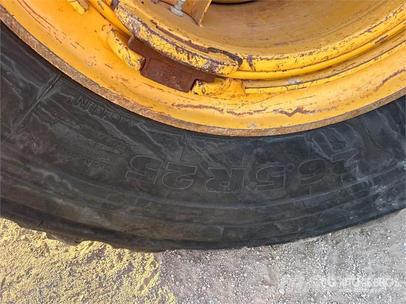 CAT 966K Wheel Loader Kolesni nakladalci