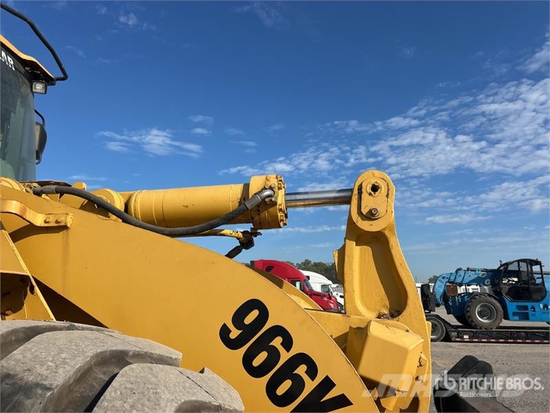 CAT 966K Wheel Loader 휠로우더
