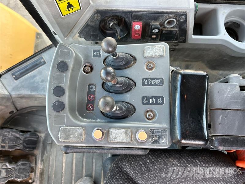 CAT 966K Wheel Loader Kolesni nakladalci