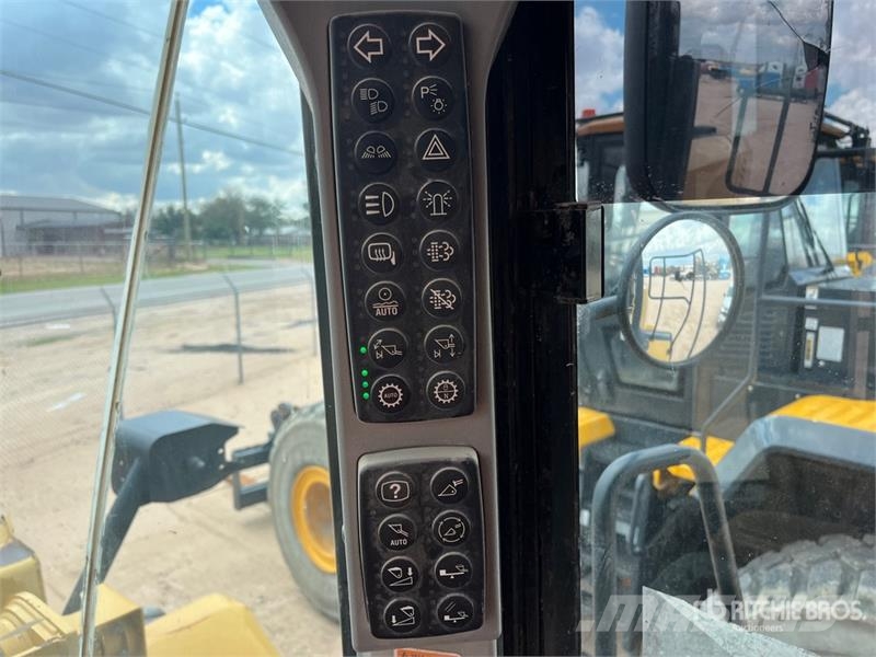CAT 966K Wheel Loader Wheel loaders