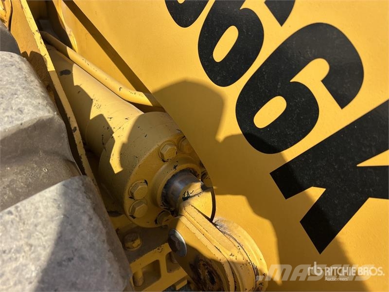 CAT 966K Wheel Loader 휠로우더