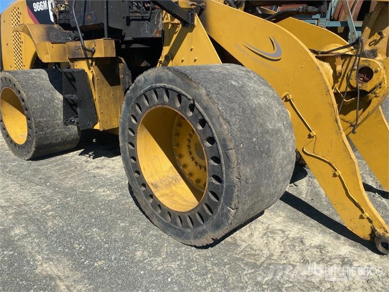 CAT 966M Wheel Loader (Inoperable) Chargeuse sur pneus