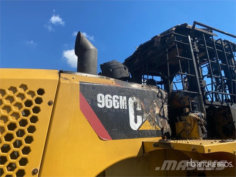 CAT 966M Wheel Loader (Inoperable) Chargeuse sur pneus