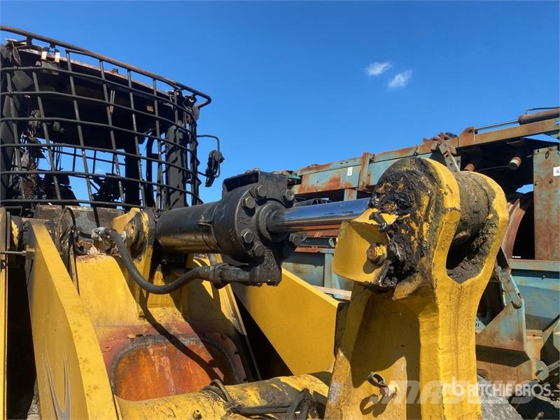 CAT 966M Wheel Loader (Inoperable) Chargeuse sur pneus