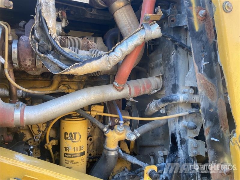 CAT 966M Wheel Loader (Inoperable) Chargeuse sur pneus