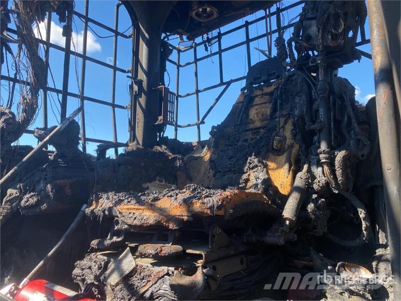 CAT 966M Wheel Loader (Inoperable) Chargeuse sur pneus