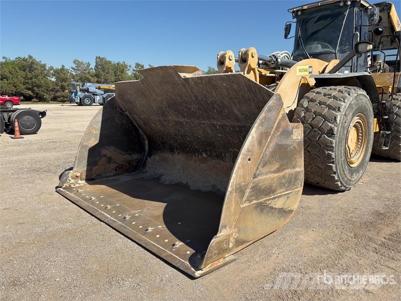 CAT 982 Wheel Loader Kolové nakladače