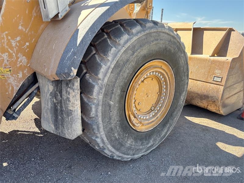 CAT 982 Wheel Loader Kolové nakladače