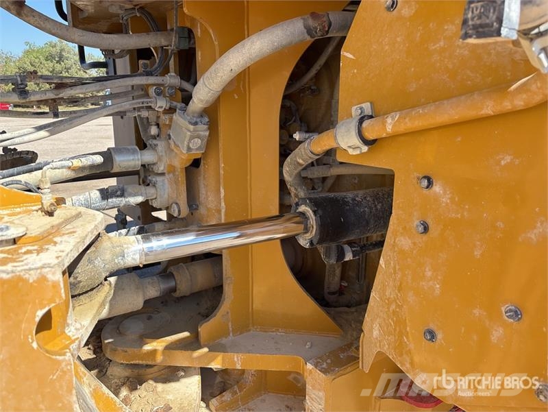 CAT 982 Wheel Loader Kolové nakladače