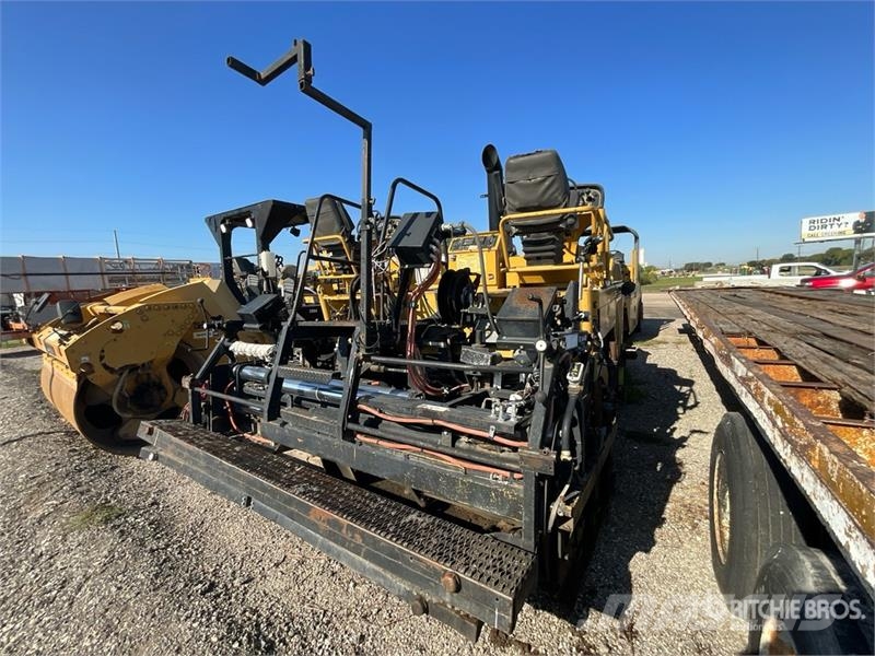 CAT AP-1000D Asphalt pavers