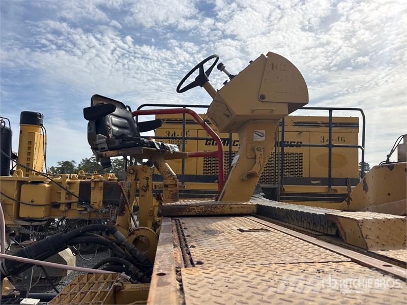 CAT AP-650B Aszfalt terítõ gépek
