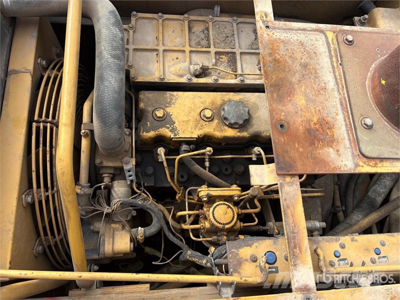 CAT AP-650B Aszfalt terítõ gépek