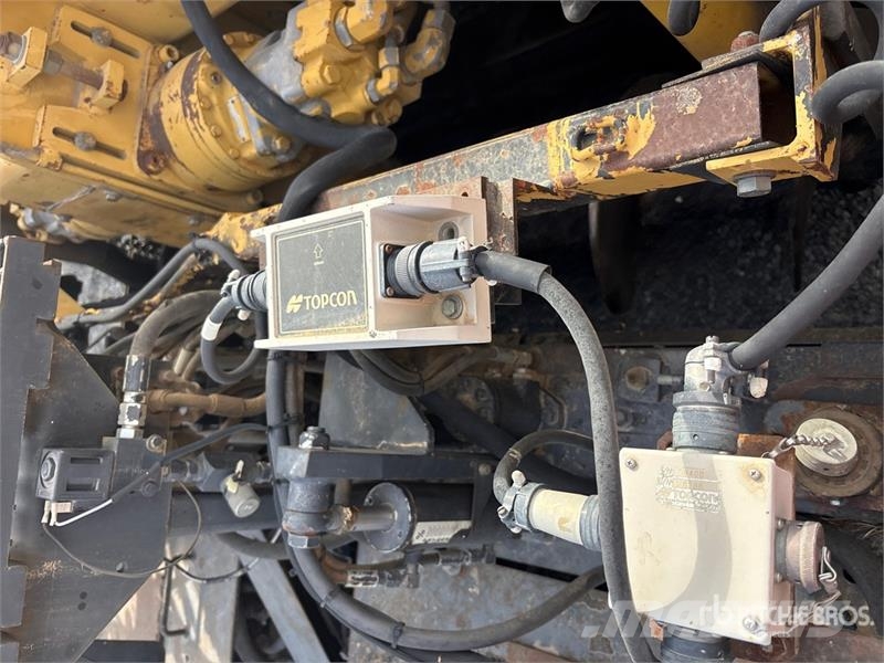 CAT AP-650B Aszfalt terítõ gépek
