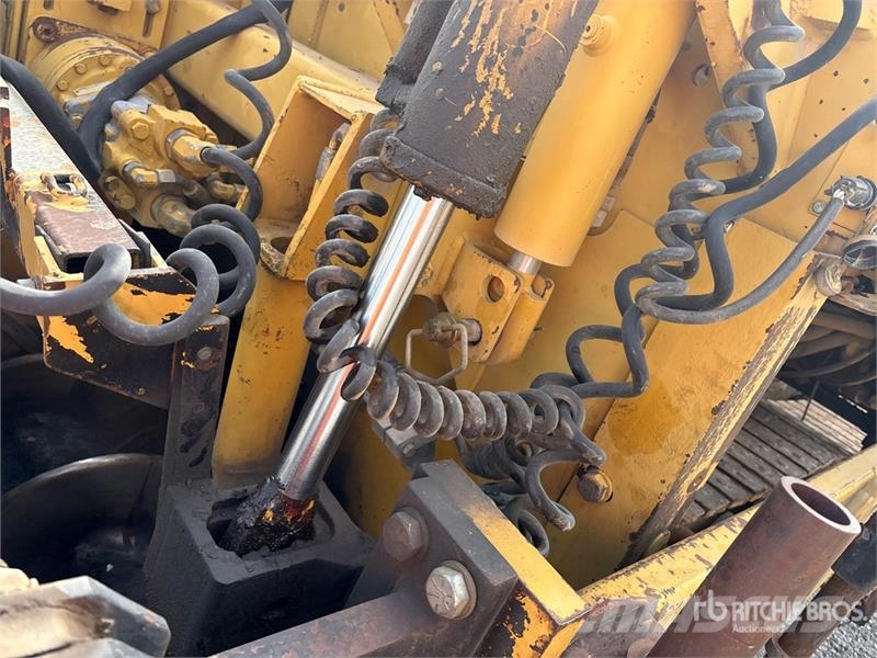 CAT AP-650B Aszfalt terítõ gépek