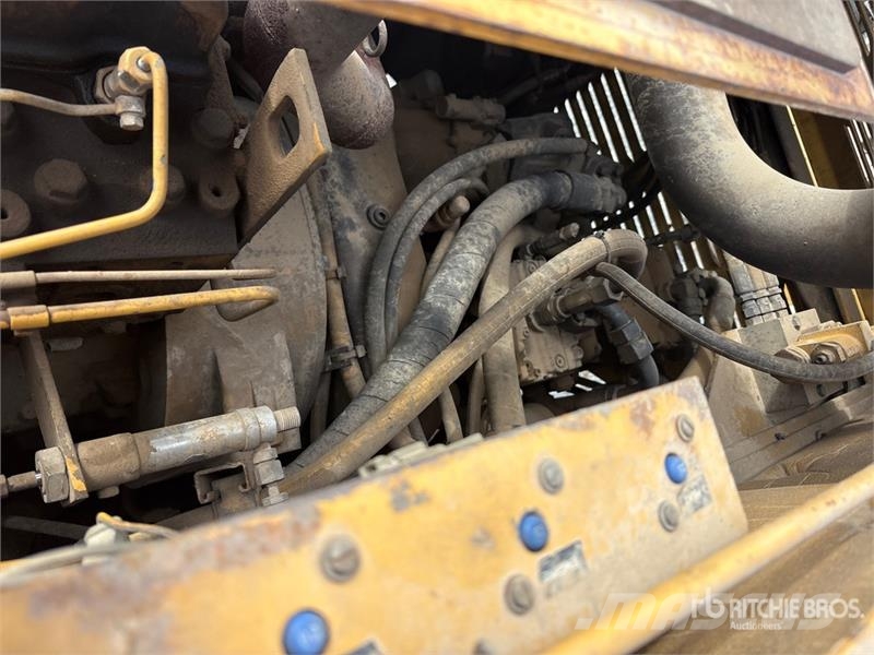 CAT AP-650B Aszfalt terítõ gépek