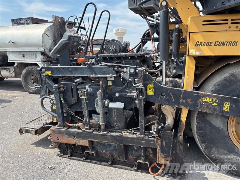 CAT AP1000F Wheel Asphalt Paver Strassenfertiger