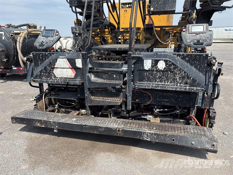 CAT AP1000F Wheel Asphalt Paver Strassenfertiger