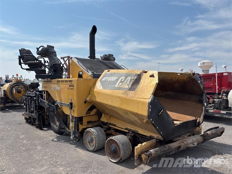 CAT AP1000F Wheel Asphalt Paver Strassenfertiger