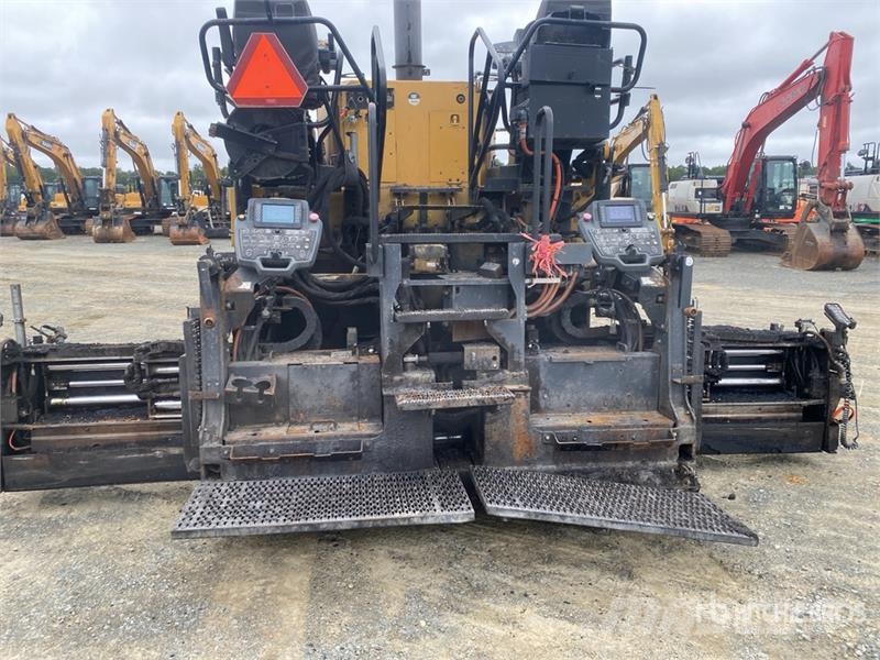 CAT AP655F Track Asphalt Paver معدات السفلتة