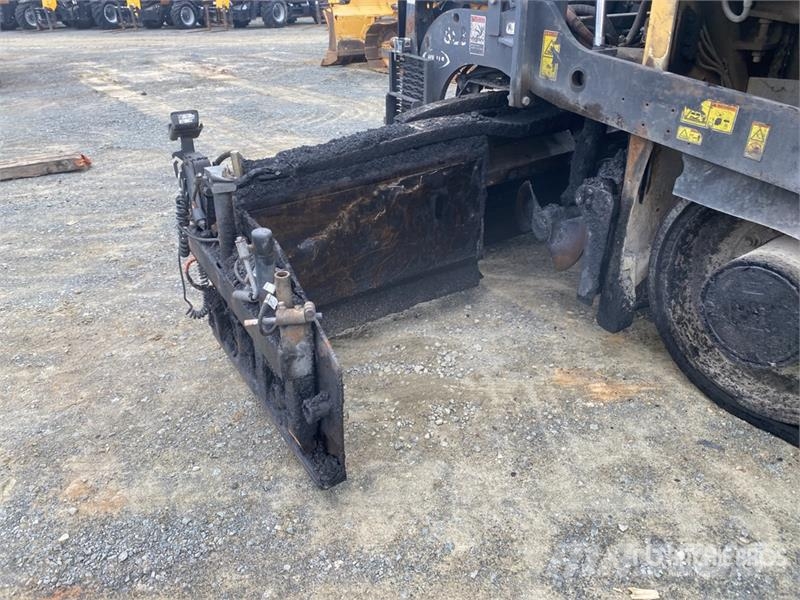 CAT AP655F Track Asphalt Paver معدات السفلتة