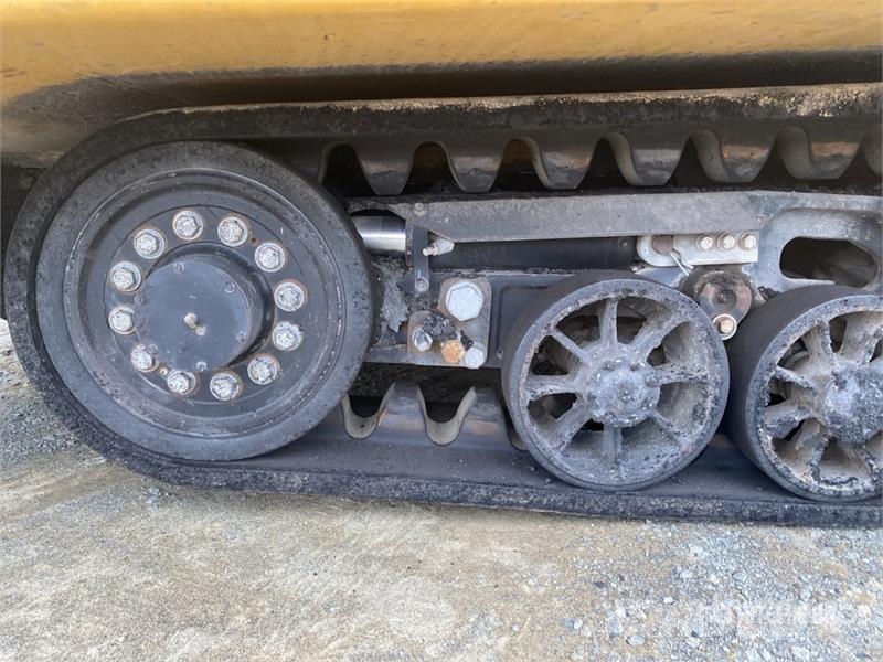 CAT AP655F Track Asphalt Paver معدات السفلتة