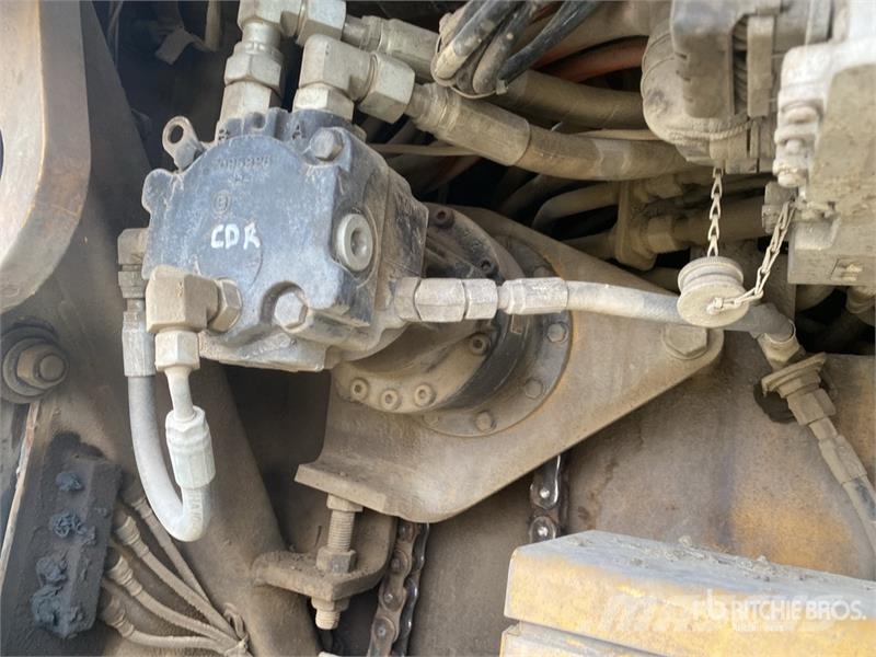 CAT AP655F Track Asphalt Paver معدات السفلتة