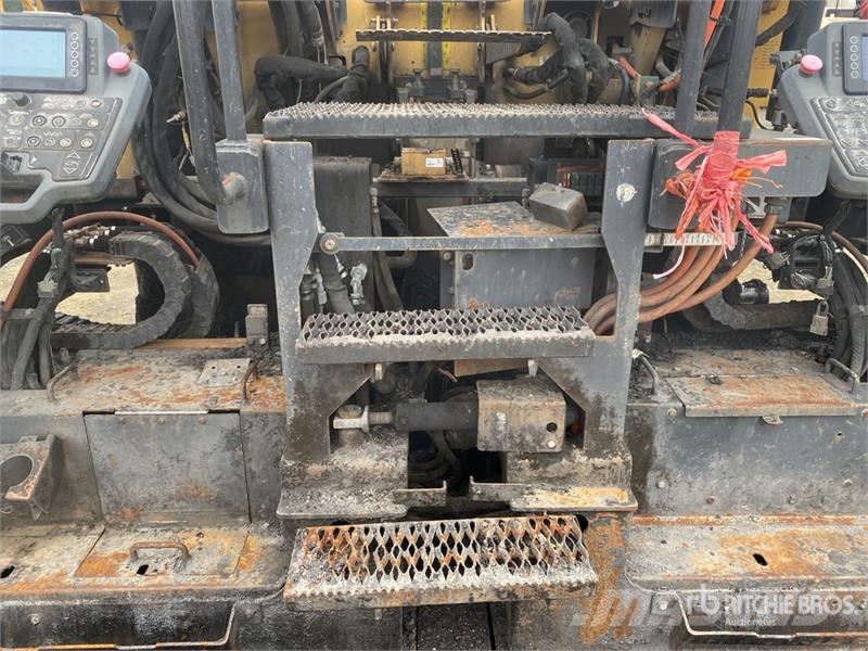 CAT AP655F Track Asphalt Paver معدات السفلتة