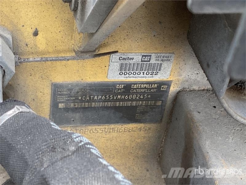 CAT AP655F Track Asphalt Paver معدات السفلتة