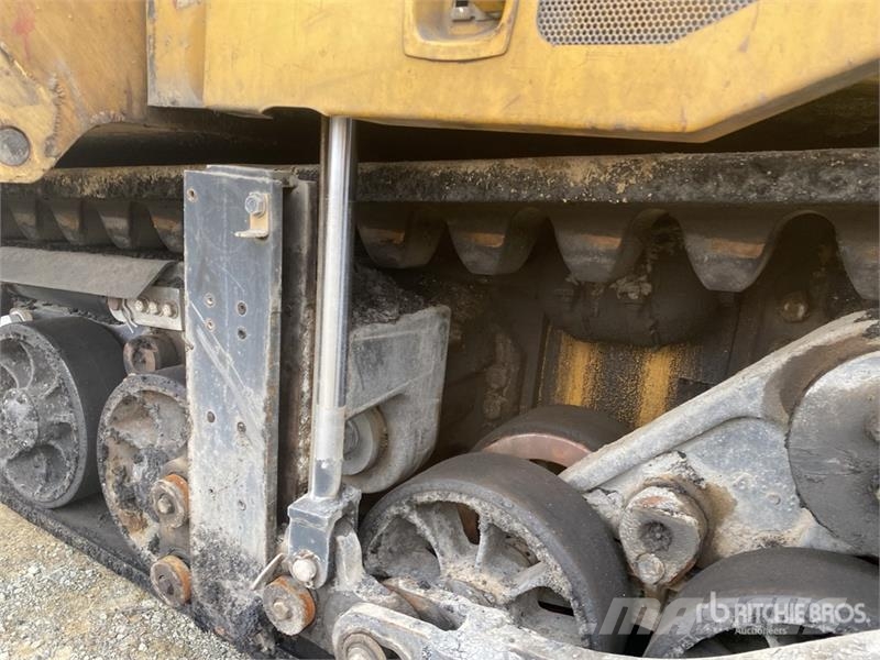 CAT AP655F Track Asphalt Paver معدات السفلتة