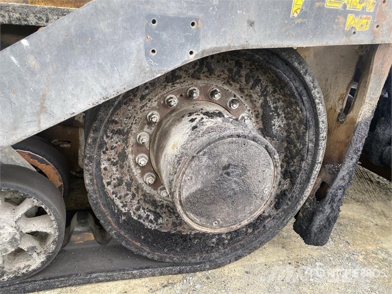CAT AP655F Track Asphalt Paver معدات السفلتة