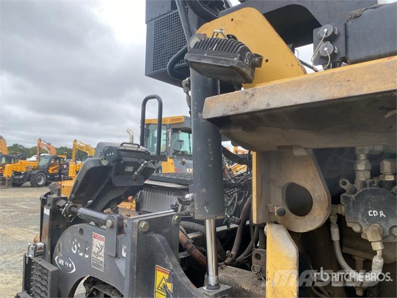 CAT AP655F Track Asphalt Paver معدات السفلتة