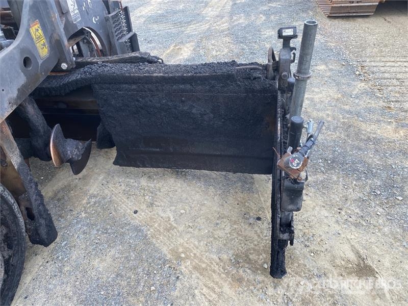 CAT AP655F Track Asphalt Paver معدات السفلتة
